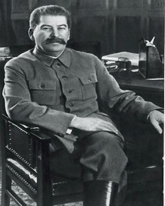 Чичиков хладнокровно и, — вообрази, кто? Вот ни.